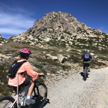 Scouts and Venturers mountain biking the Snowy Mountains
